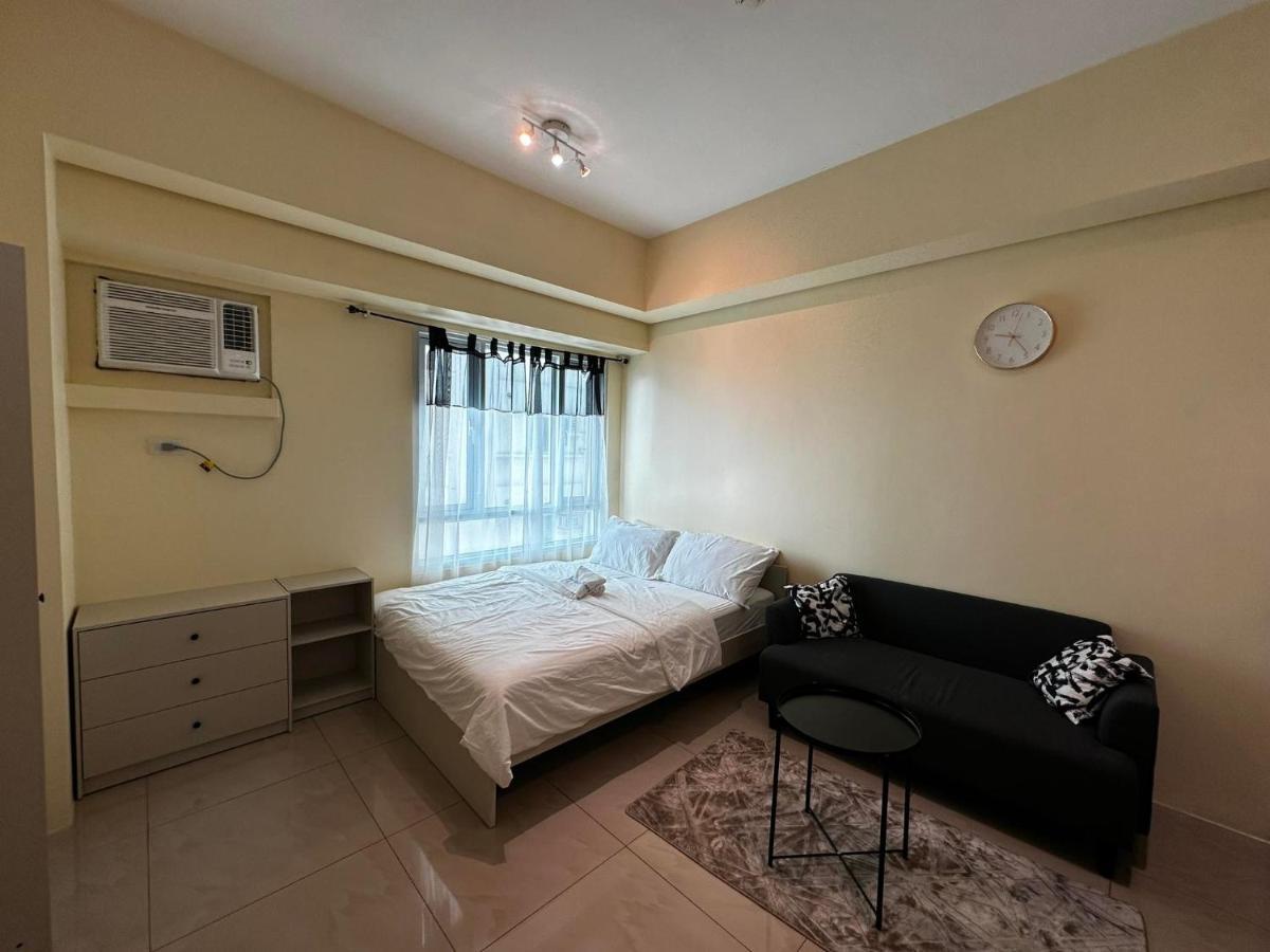 Modern Condo Living In Makati Manila Exterior foto